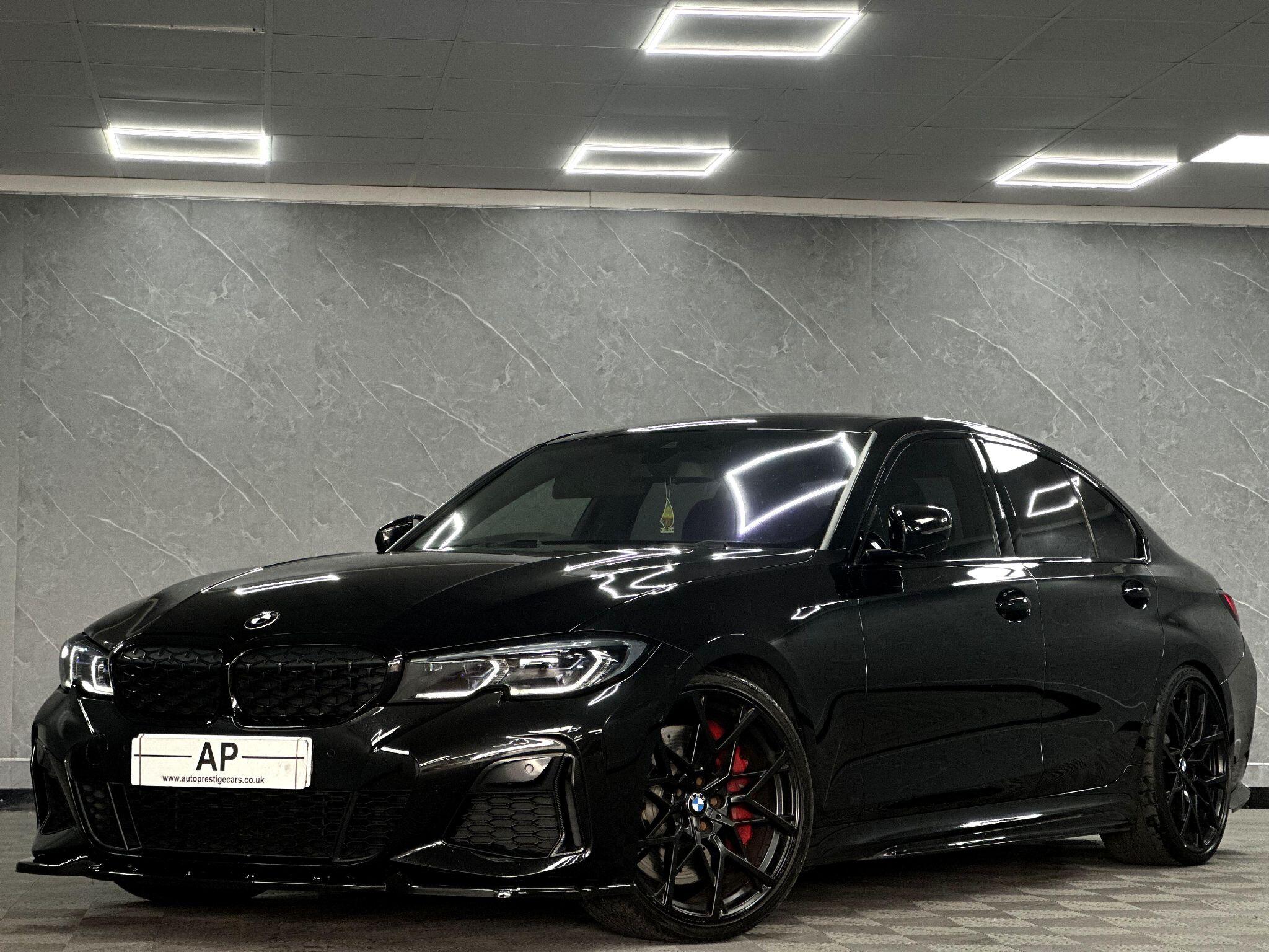 BMW 3 Series secondary view